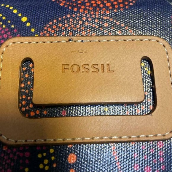 Fossil Authentic Long Bunker TABLET Camo Cover MULTI SWL1034488 - Picture 2 of 6